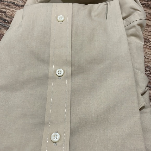 Dress shirt $15 - Picture 4 of 4